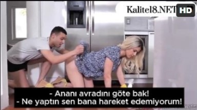 Zaman durdu! Üvey annesini sikmek serbest! Fantezi porno