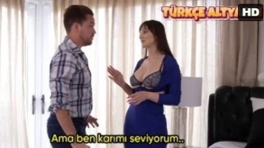 Emlakçı seksi esmer milf evi satmak için amını veriyor - Emlakçı kadın pornosu