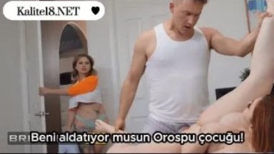 Sevilisini aldatırken yakalanan piç - Aldatma pornosu
